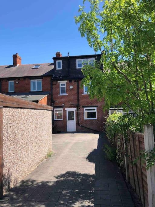 Fantastic Fresh Home In The Heart Of Horsforth Exterior photo